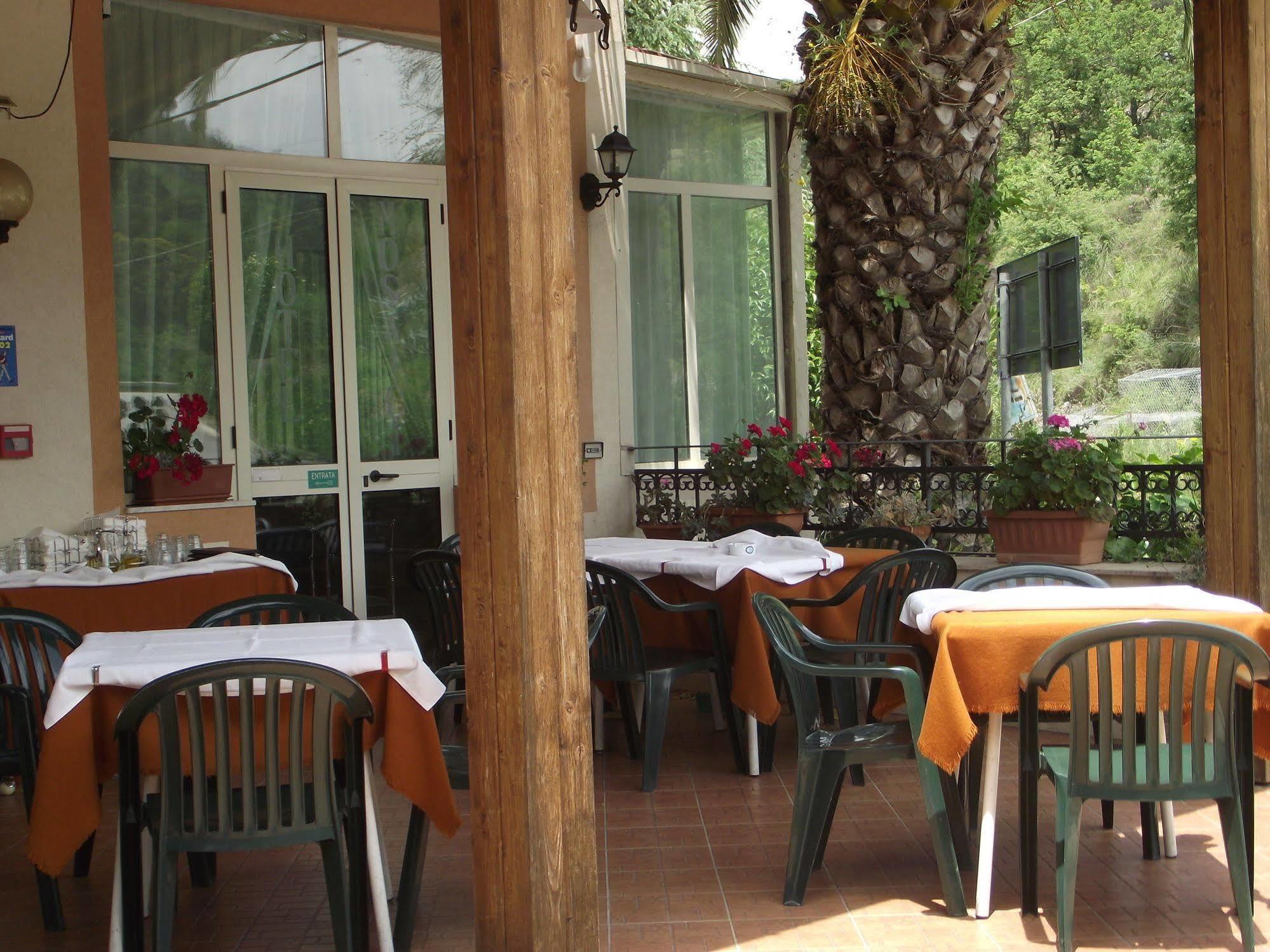 Hotel Ristorante Mosaici Piazza Armerina Exterior foto